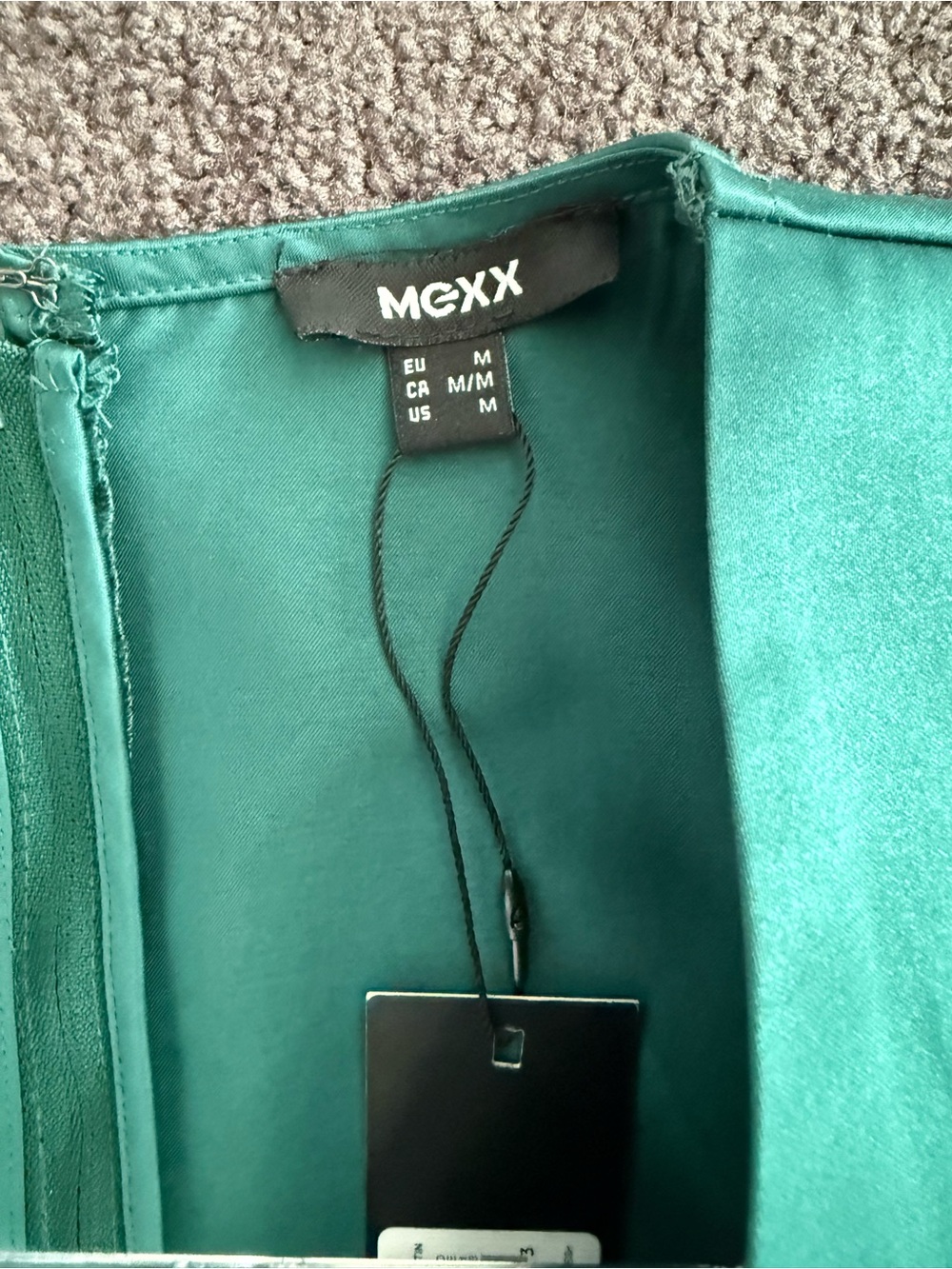๐นWomenโs Gorgeous Emerald Green Jumpsuit by MEXX - Size Med - NWT - Reg $109! - Picture 13 of 15